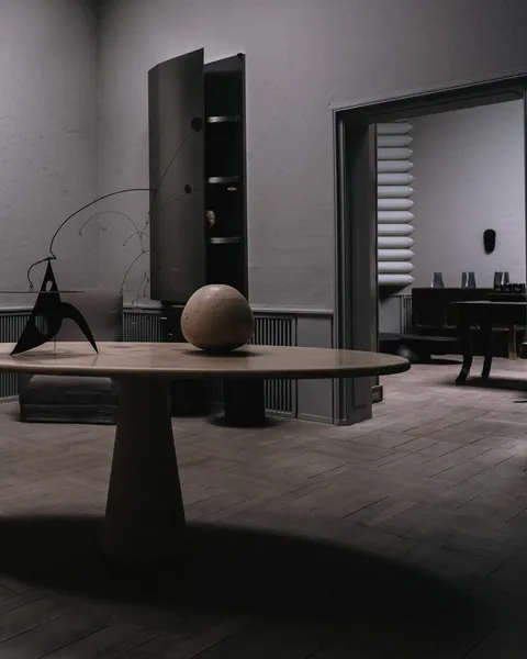 Interiors & Spaces – frame 07